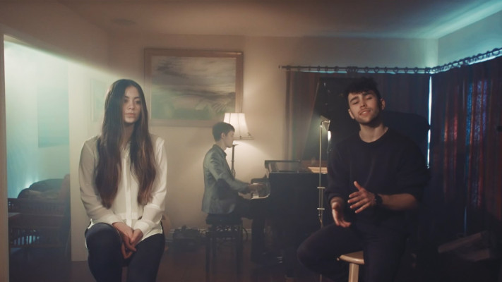 Jasmine Thompson pic #836238