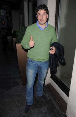 photo 8 in Jason Biggs gallery [id544335] 2012-10-22 00:00:00