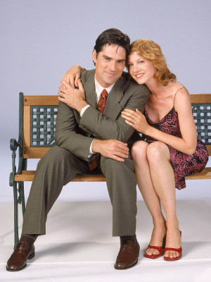 Jenna Elfman pic #23278