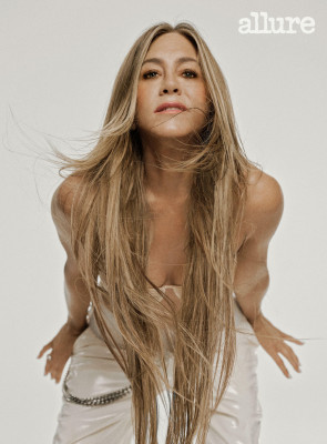 photo 9 in Aniston gallery [id1316380] 2022-12-02 00:00:00