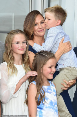 photo 27 in Jennifer Garner gallery [id1116130] 2019-03-19 00:00:00