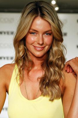 Jennifer Hawkins pic #220428