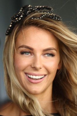 photo 14 in Jennifer Hawkins gallery [id472669] 2012-04-09 00:00:00