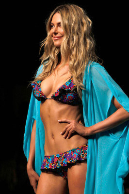 photo 19 in Jennifer Hawkins gallery [id399203] 2011-08-29 00:00:00