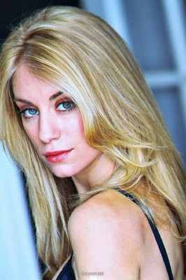 Jennifer Holland         pic #1276413