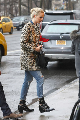 Jennifer Lawrence pic #1014010