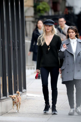 Jennifer Lawrence pic #890517