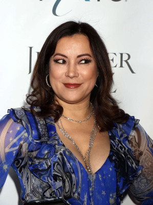 photo 18 in Jennifer Tilly gallery [id828941] 2016-01-24 00:00:00