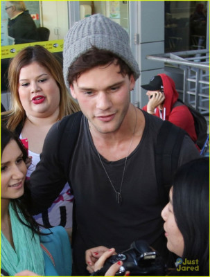 Jeremy Irvine pic #714323