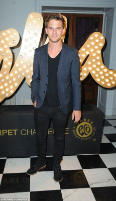 photo 19 in Jeremy Irvine gallery [id746229] 2014-12-08 00:00:00