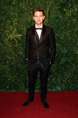 photo 24 in Jeremy Irvine gallery [id745979] 2014-12-05 00:00:00