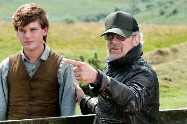 Jeremy Irvine pic #711519