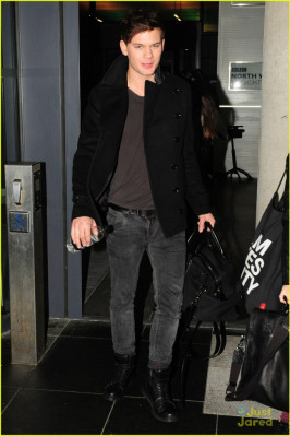 Jeremy Irvine pic #714778