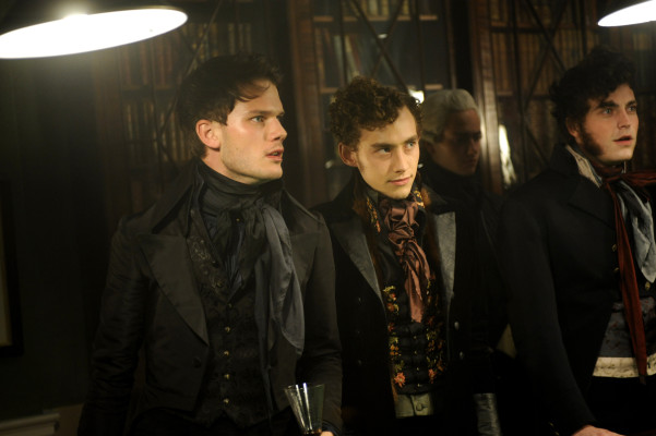 Jeremy Irvine pic #706936