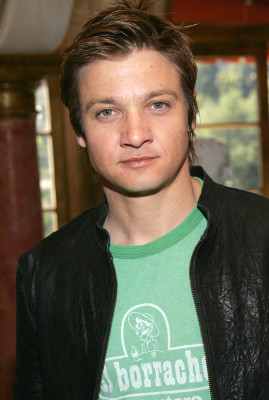 Jeremy Renner pic #591510