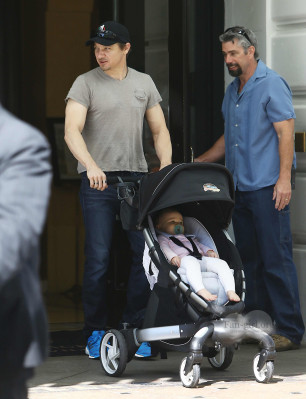 Jeremy Renner pic #908766