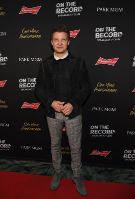 Jeremy Renner pic #1201806