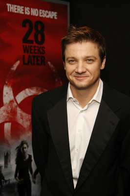 Jeremy Renner pic #591181