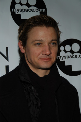 Jeremy Renner pic #578000