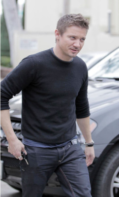 Jeremy Renner pic #333517