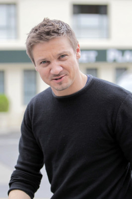 Jeremy Renner pic #273810