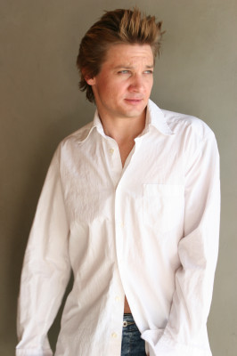 Jeremy Renner pic #420481