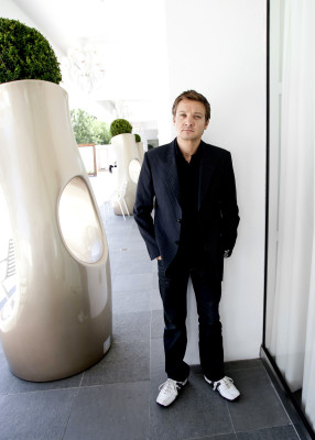 Jeremy Renner pic #575751