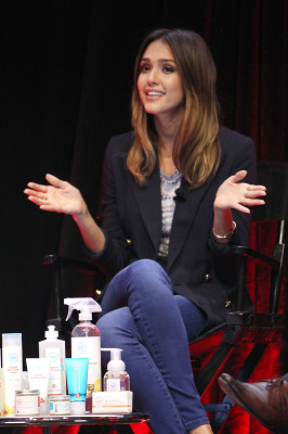 Jessica Alba pic #733905