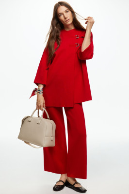 Jessica Miller for CH Herrera