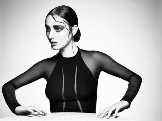 Jillian Banks pic #732734