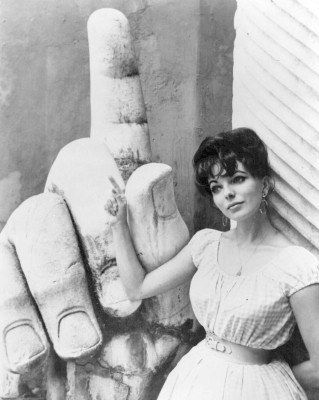 Joan Collins pic #1320962