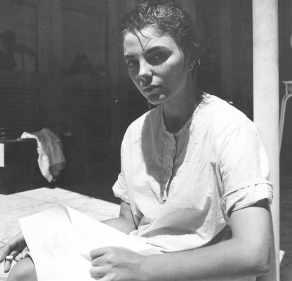 Joan Collins pic #1320961