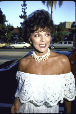 Joan Collins pic #361692