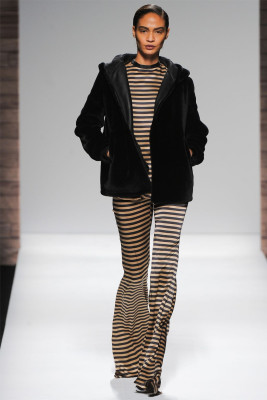 Joan Smalls pic #494535