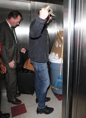 photo 18 in John Cusack gallery [id517334] 2012-07-31 00:00:00