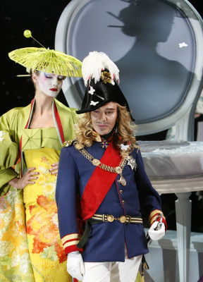photo 27 in John Galliano gallery [id344240] 2011-02-22 00:00:00
