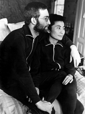 photo 3 in John Lennon gallery [id588665] 2013-03-29 00:00:00