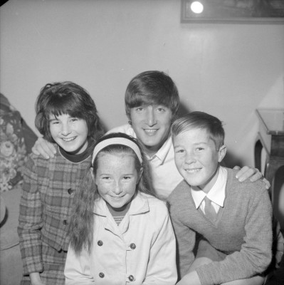 photo 18 in John Lennon gallery [id271785] 2010-07-21 00:00:00