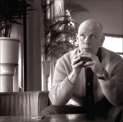 photo 14 in John Malkovich gallery [id56829] -0001-11-30 00:00:00