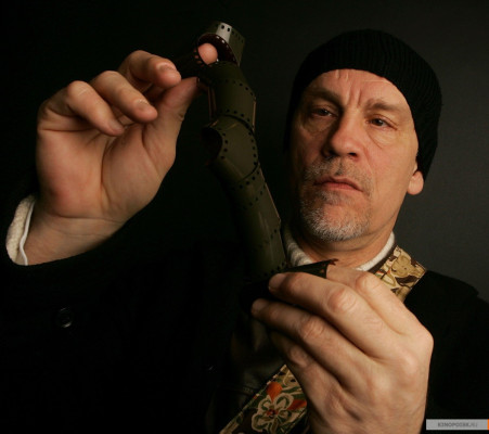 photo 17 in John Malkovich gallery [id114531] 2008-11-05 00:00:00