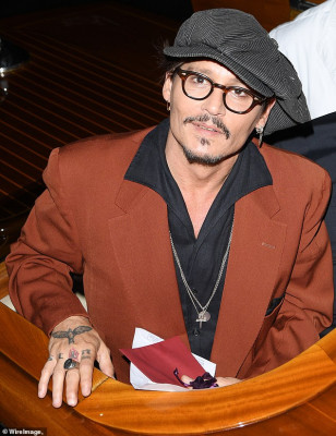 Johnny Depp pic #1175737