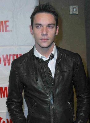 Jonathan Rhys-Meyers pic #621271