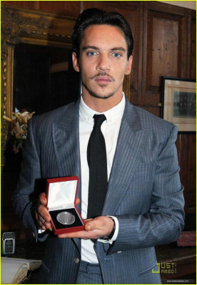 Jonathan Rhys-Meyers pic #624175
