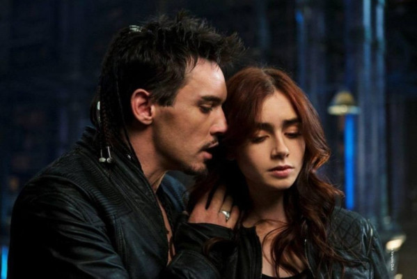 Jonathan Rhys-Meyers pic #621347