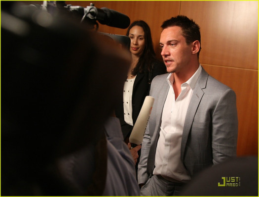 Jonathan Rhys-Meyers pic #617561