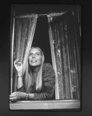 Joni Mitchell pic #276785