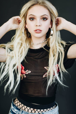 Jordyn Jones pic #923332