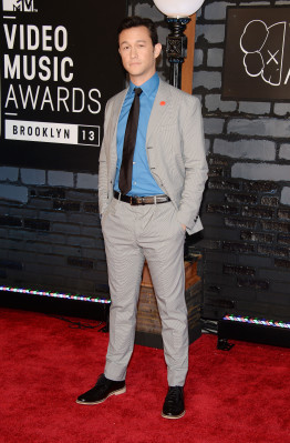 photo 4 in Gordon-Levitt gallery [id646060] 2013-11-12 00:00:00