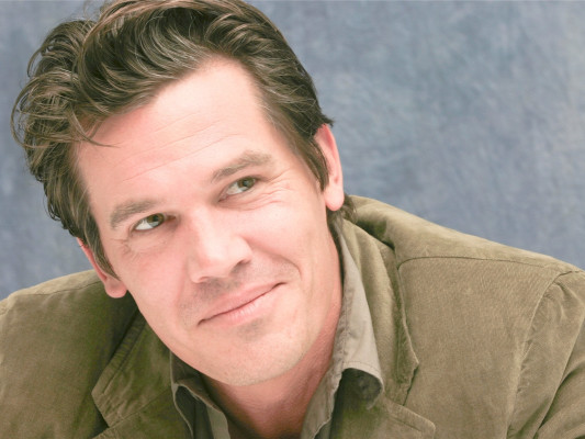 Josh Brolin pic #236235