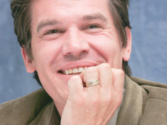 Josh Brolin pic #236236